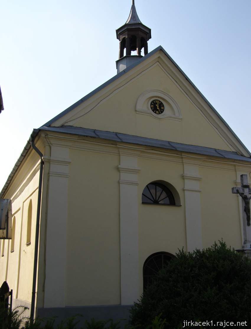 Děhylov - Kaple Navštívení Panny Marie - hodiny a věžička