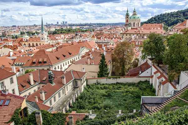 Jižní zahrady Pražského hradu - vyhlídka na Prahu.