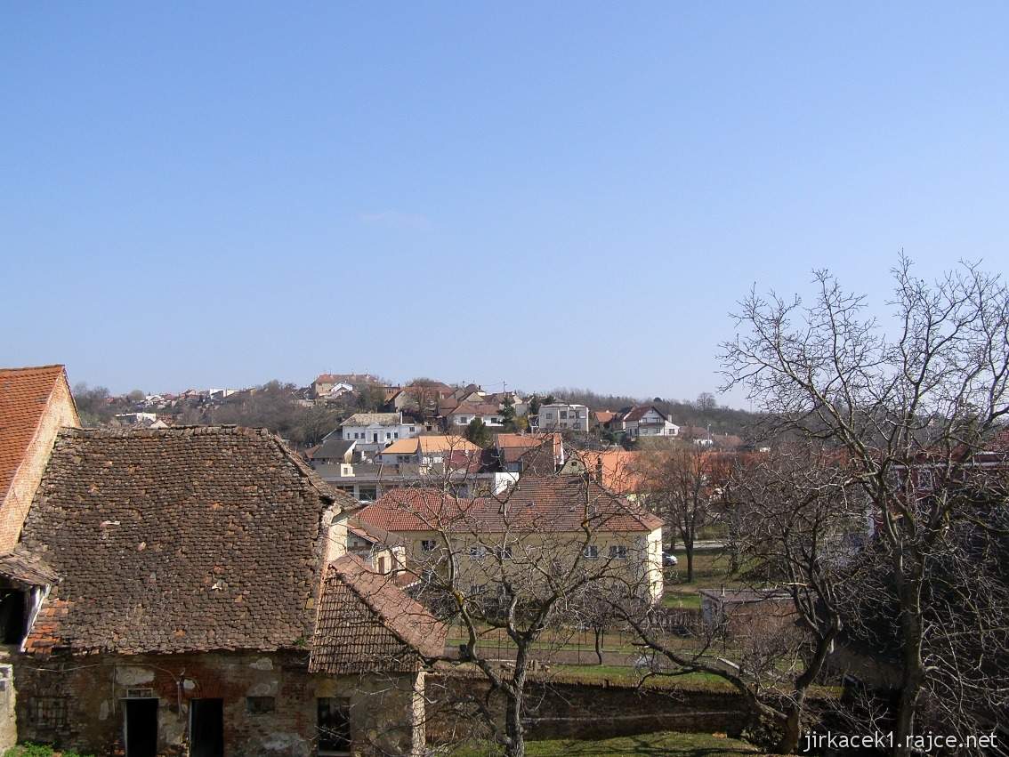 Pozořice - pohled na obec od kostela 1