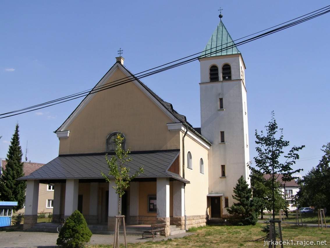 Rozvadovice - kostel Nejsvětější trojice