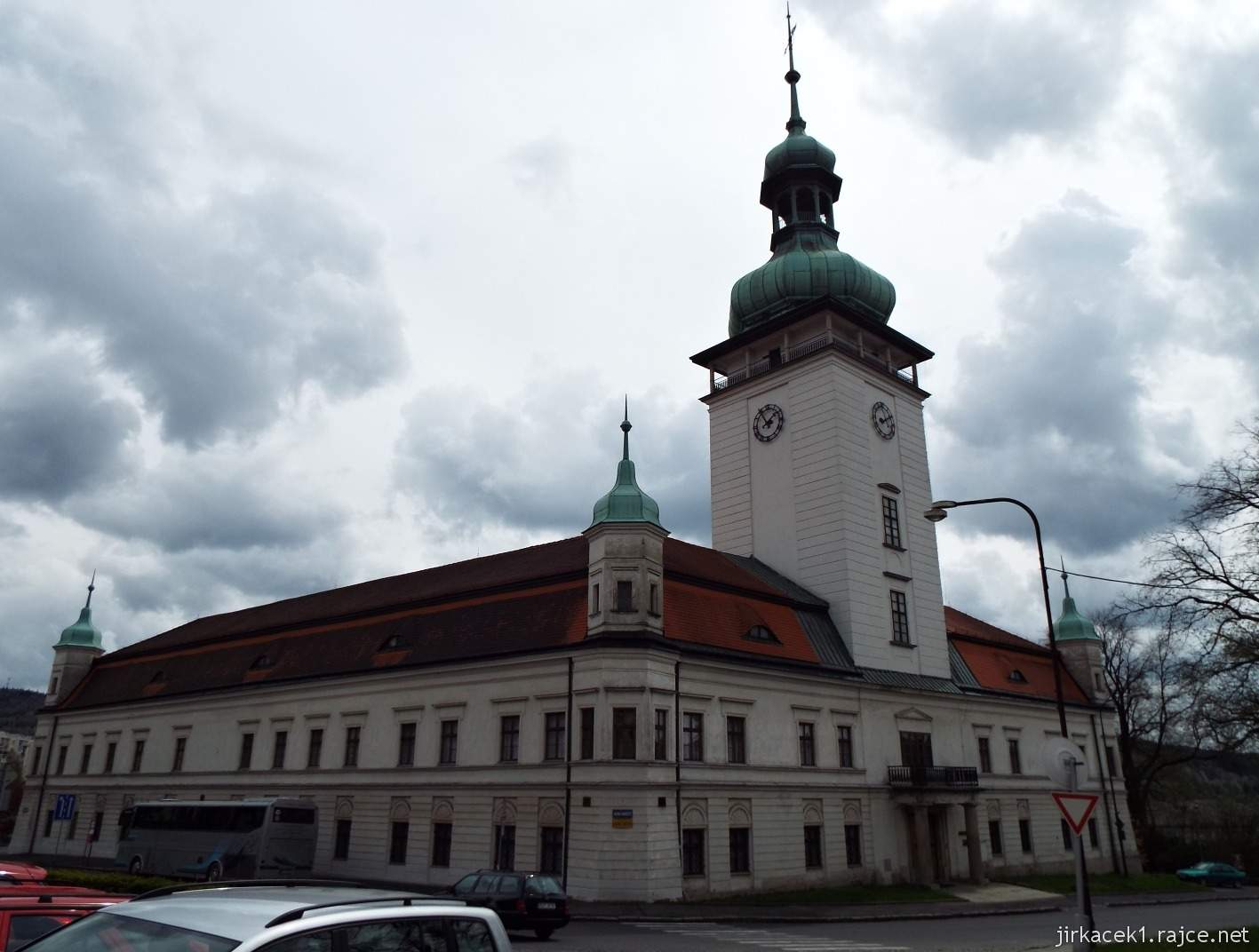Vsetín - zámek a muzeum - pohled z Horního náměstí