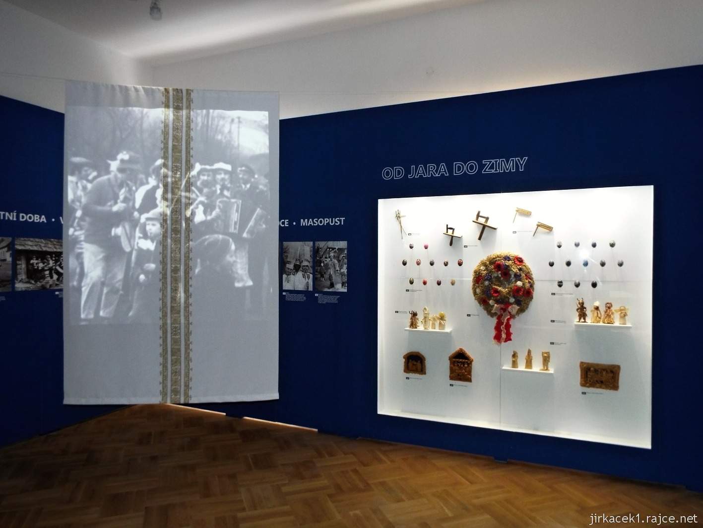 Vsetín - zámek a muzeum - etnografická expozice Výroční a rodinné zvyky