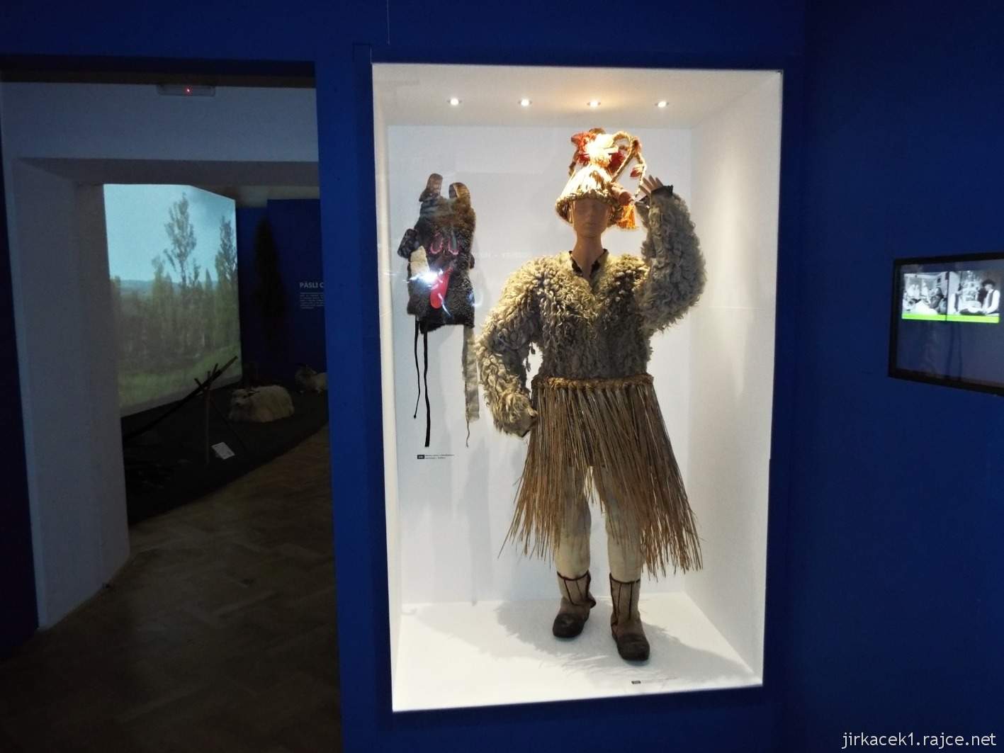 Vsetín - zámek a muzeum - etnografická expozice Výroční a rodinné zvyky