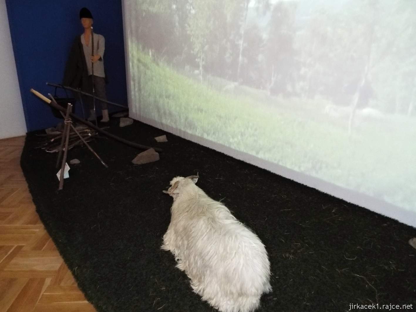 Vsetín - zámek a muzeum - etnografická expozice Pásli ovce Valaši