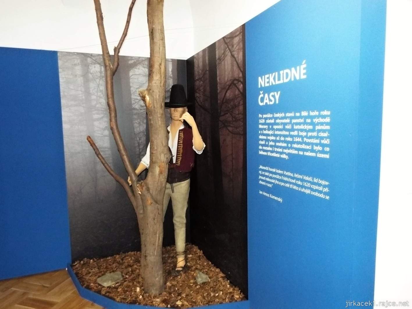 Vsetín - zámek a muzeum - etnografická expozice Neklidné časy