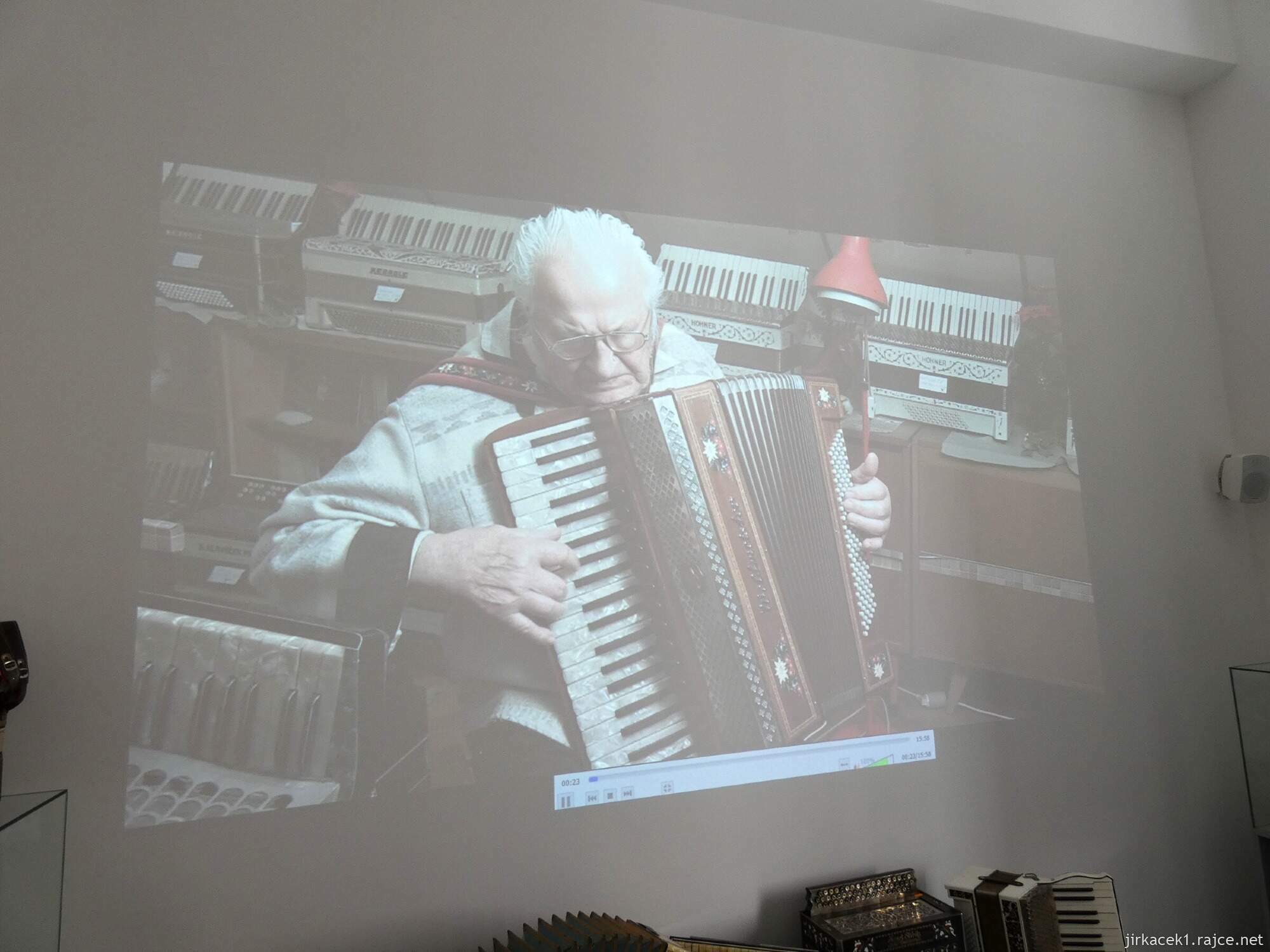 G - Litovel - nové muzeum harmonik 001