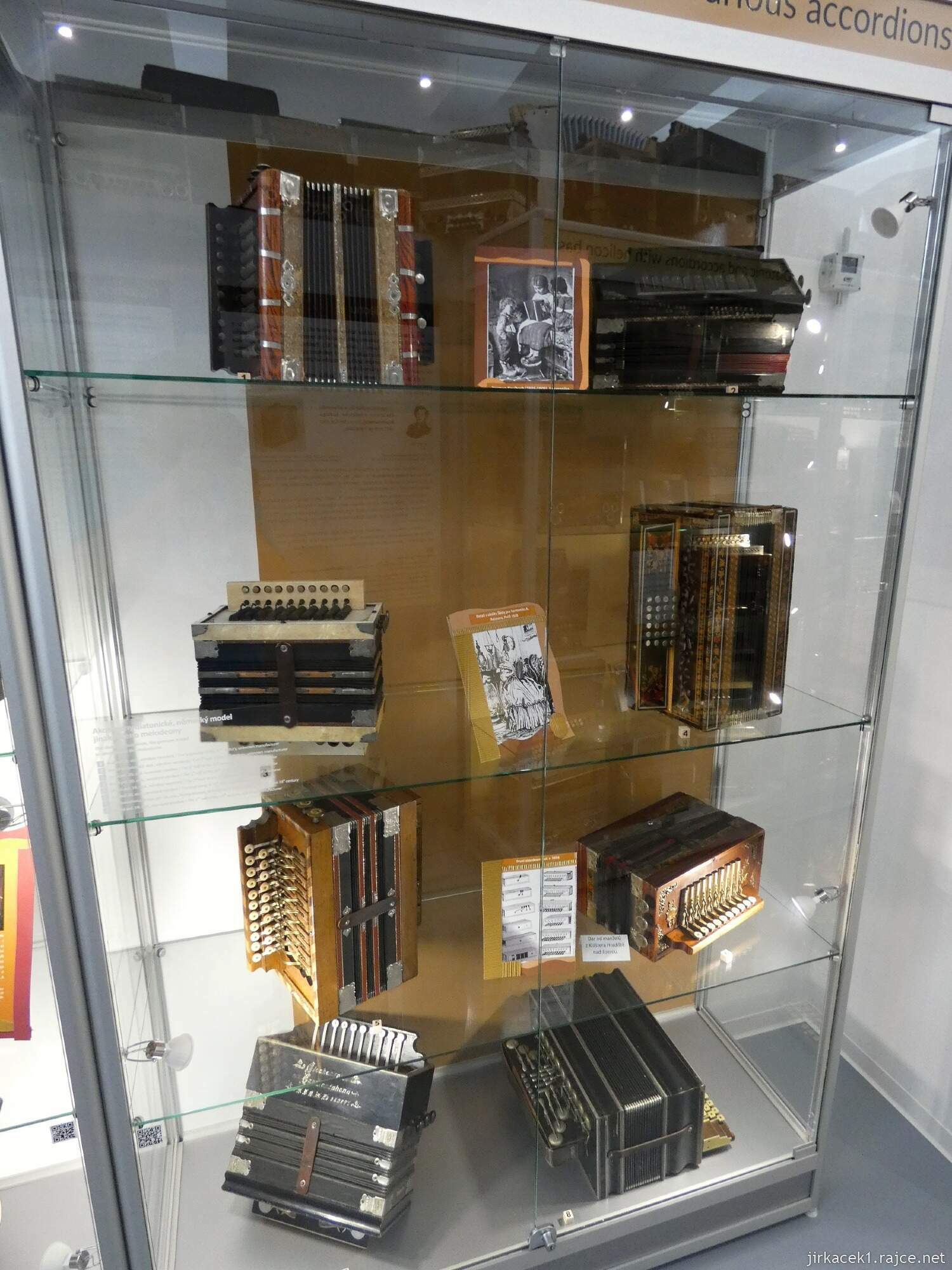 G - Litovel - nové muzeum harmonik 020