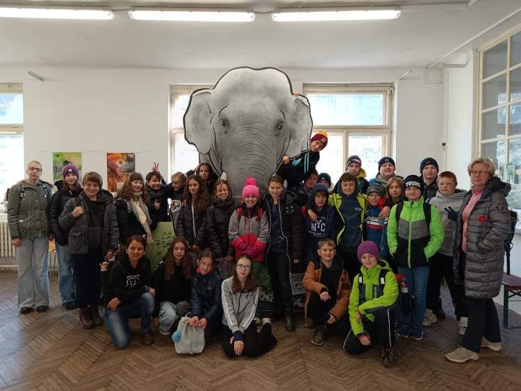 Mezi námi zvířaty