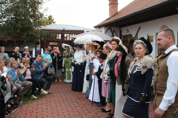 Co nesmělo chybět v šatníku (86)