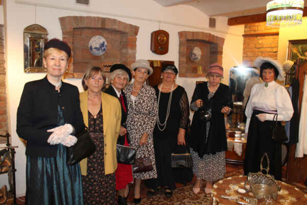 Co nesmělo chybět v šatníku (96)